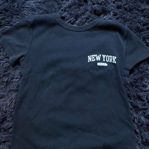 BRANDY MELVILLE NEW YORK TEE 🏙